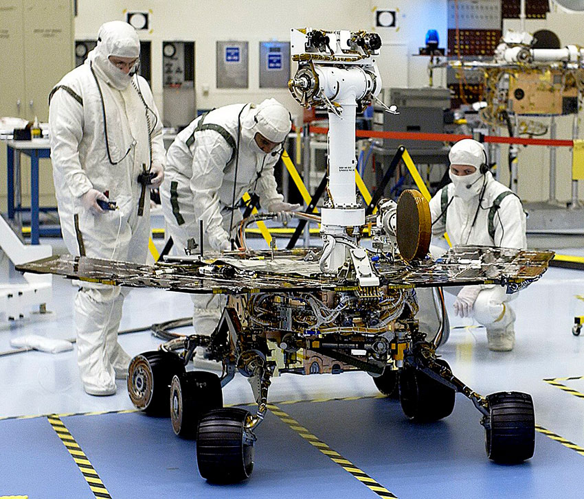 На создание и запуск аппаратов NASA выделило около полутора...