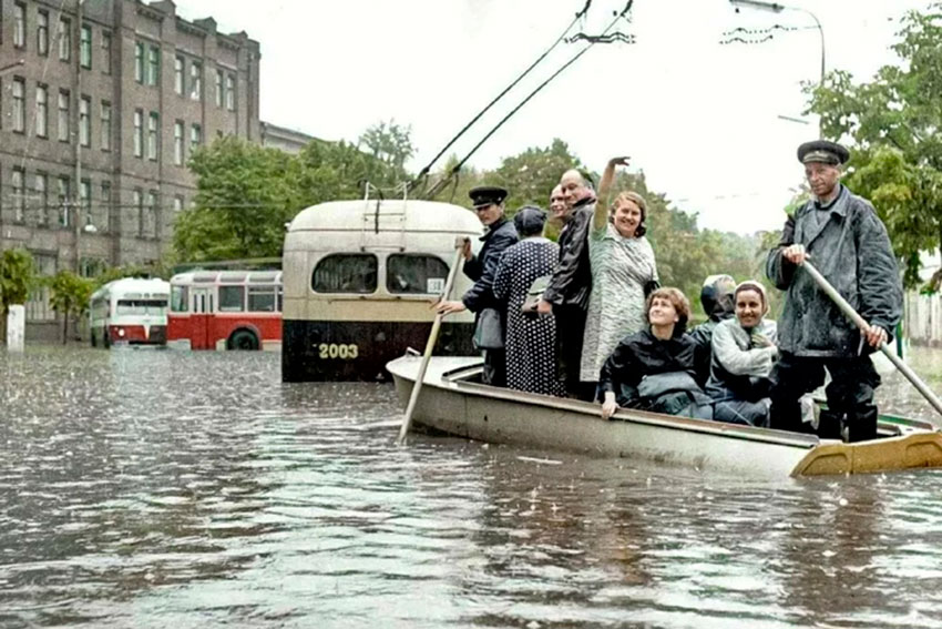 Наводнение на Неглинной. Москва, 1965 год.