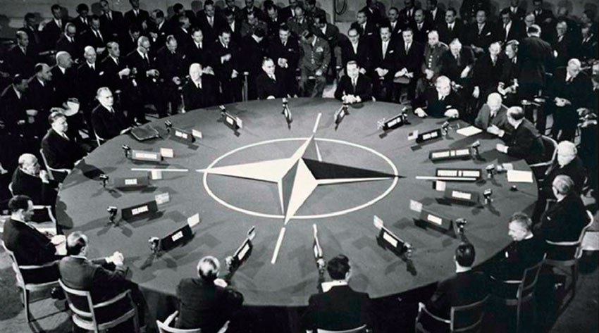 НАТО — военно-политический блок, основанный 4 апреля 1949...