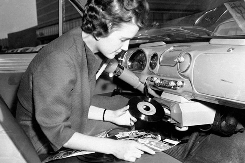 Магнитола 1950 года — благодаря ей любители музыки могли...