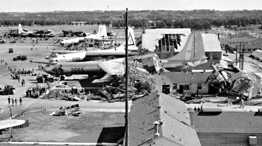 1 сентября 1952 года на Техас налетел знаменитый Торнадо,...