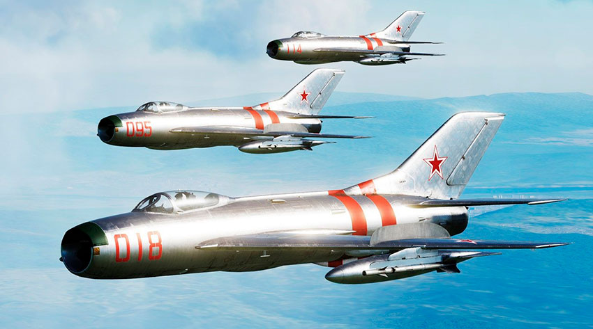 30 августа 1954 года, впервые поднялся в воздух прототип истребителя...