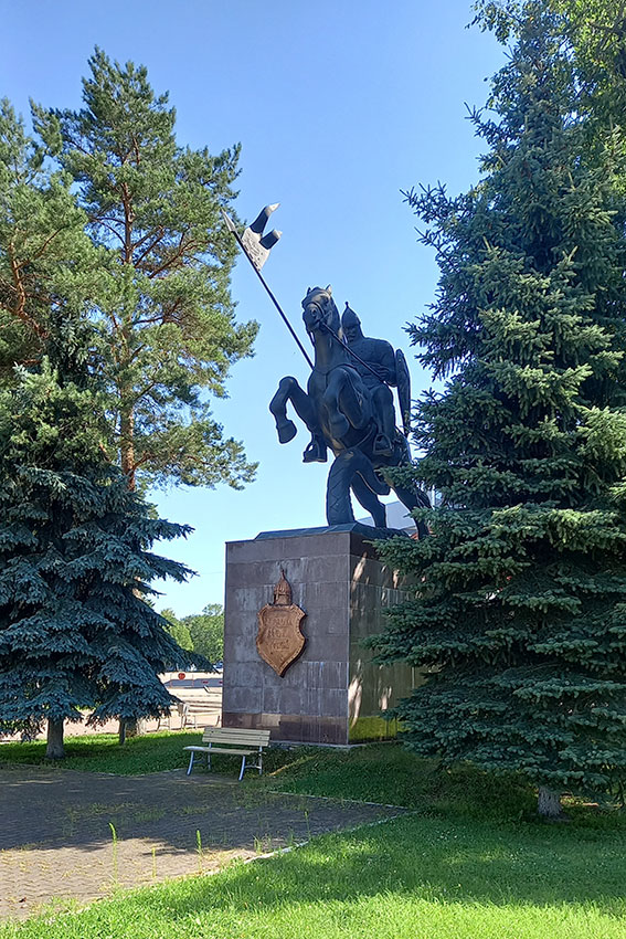 Памятник "Витязям земли русской"