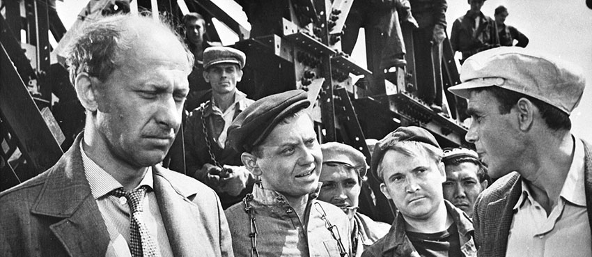 Во время съемок кинофильма «Мост строится» в г. Энгельсе...