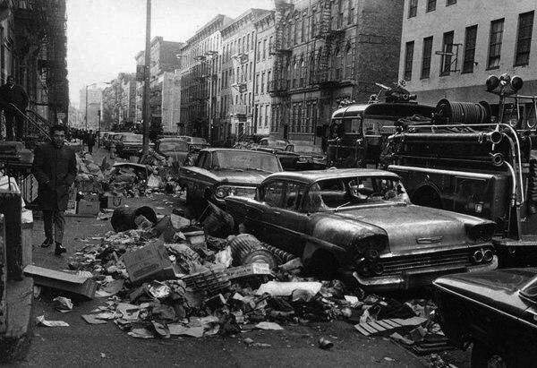 Нью-Йоркская забастовка мусорщиков 1968 года. Протест против... Нью-Йоркская забастовка мусорщиков 1968 года. Протест против...