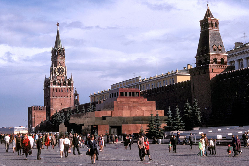 Красную площадь, 1969 год. Красную площадь, 1969 год.