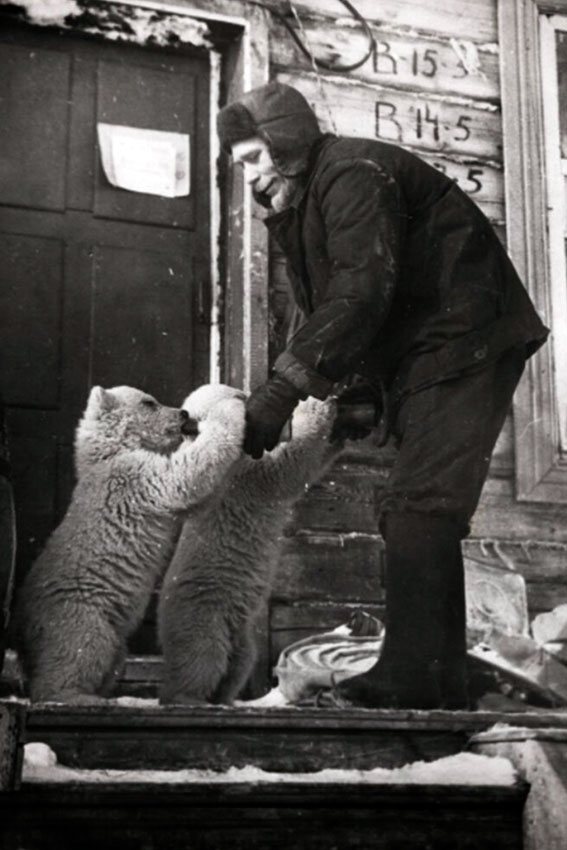 На полярной станции, 1970 год. На полярной станции, 1970 год.