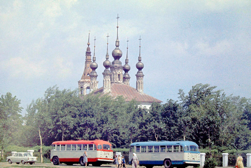 В 1971 году в расписании появился автобусный маршрут №401... В 1971 году в расписании появился автобусный маршрут №401...