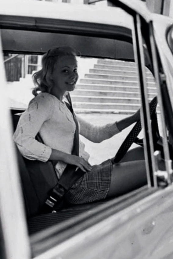В 1973 году ремни только входили в привычку, 1973 год.