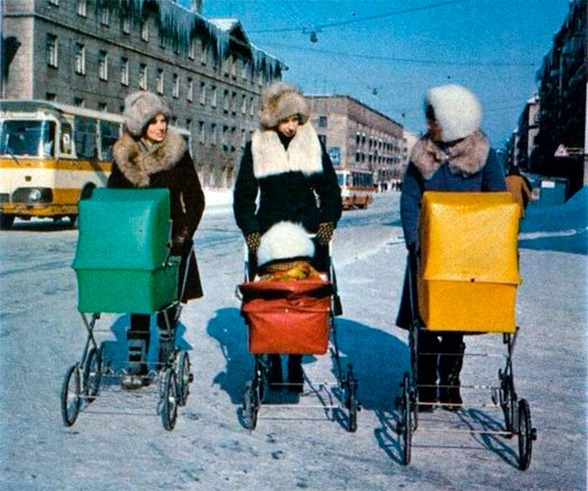 Модные молодые мамы, 1979 год.