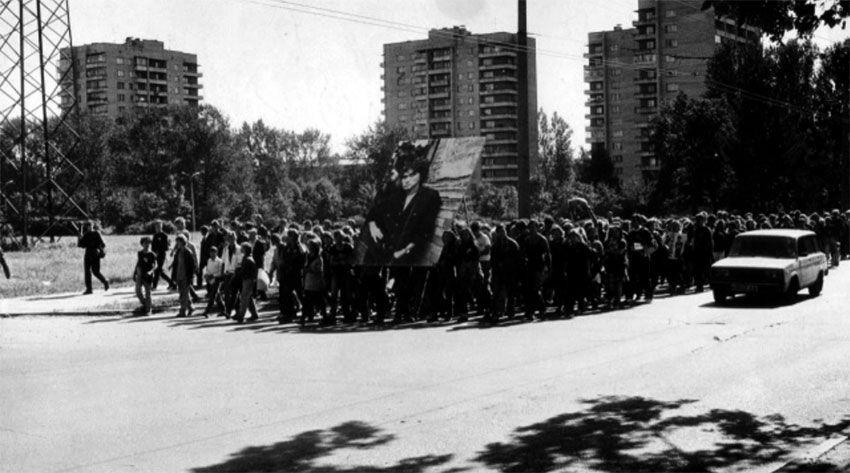 Прощание с Виктором Цоем, Ленинград, 15 августа 1990 год. Прощание с Виктором Цоем, Ленинград, 15 августа 1990 год.