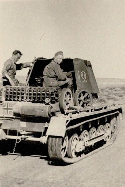 Самоходка с чешским 47 мм. орудием. Самоходка с чешским 47 мм. орудием.