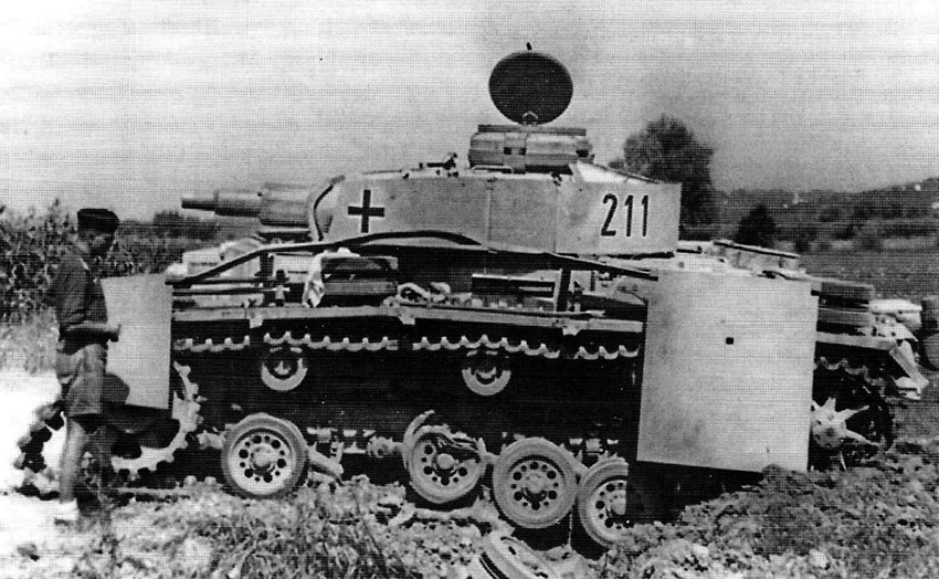 Последняя модификация Pz.Kpfw.III-Ausf.N, подорвавшегося на мине,...