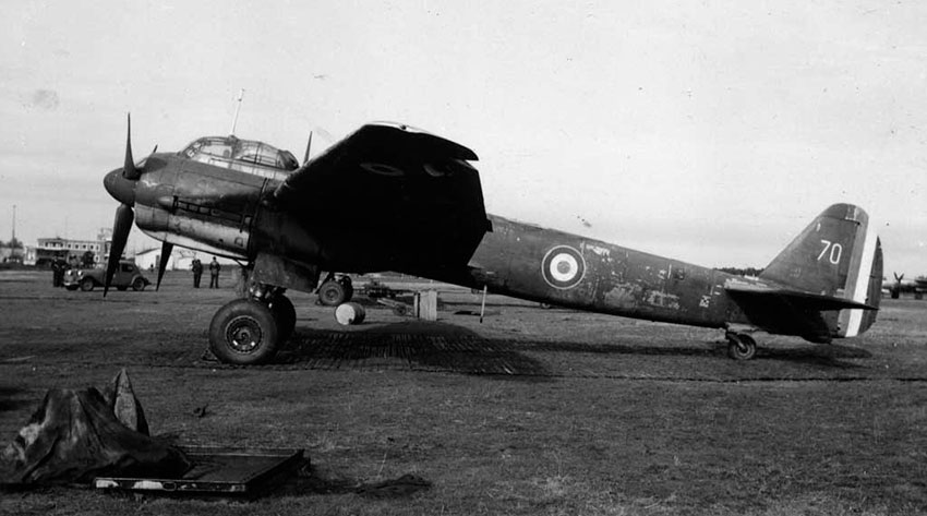 Был штурмовой вариант. Ju.88А-13. Самолет дополнительно забронировали... Был штурмовой вариант. Ju.88А-13. Самолет дополнительно забронировали...