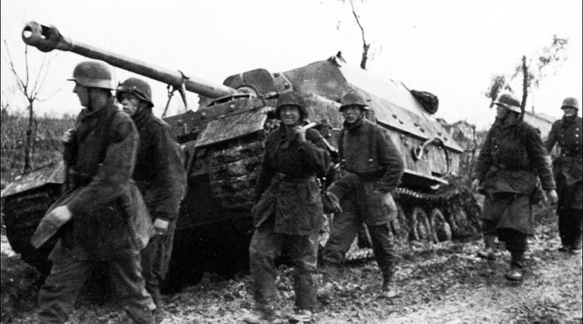 На дорогах войны. На дорогах войны.
