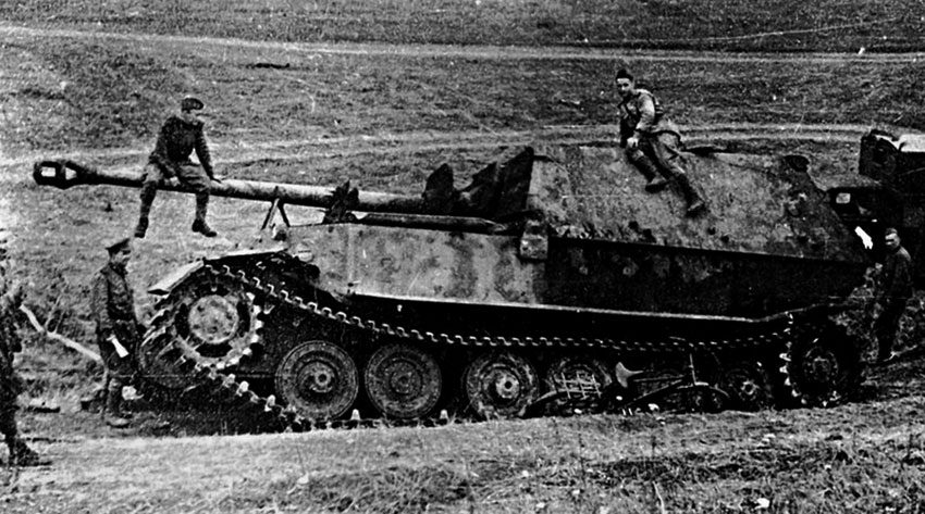 Один из 39 Фердинандов, потерянных немцами на Курской дуге,... Один из 39 Фердинандов, потерянных немцами на Курской дуге,...