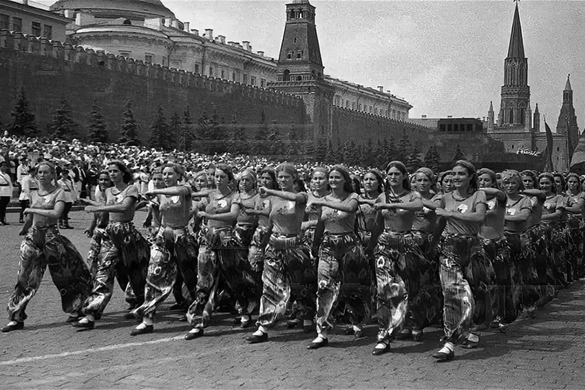 Делегация Узбекской ССР фото Марка Маркова.