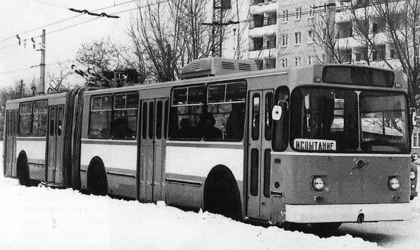 Испытания первого ЗиУ-683 на улице Тельмана 1978 год.