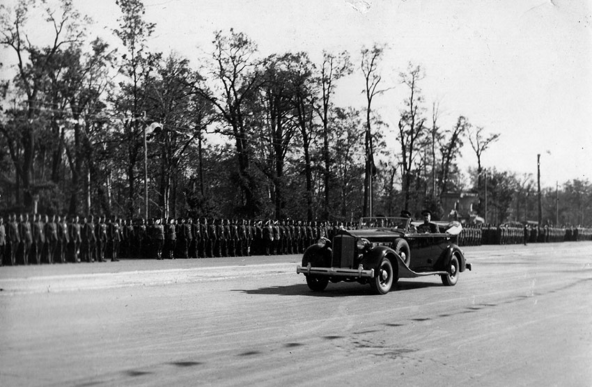 Парад Победы союзных войск 7 сентября 1945 года. Маршал Г.К.... Парад Победы союзных войск 7 сентября 1945 года. Маршал Г.К....