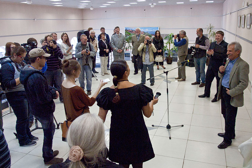 Выставка Александра Земляниченко