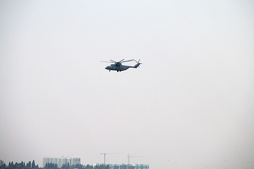 Над городом Ми-26