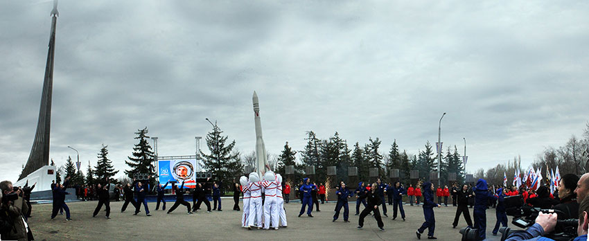 12 апреля 2016