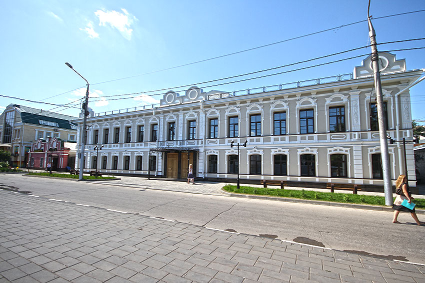 Галерея заработает