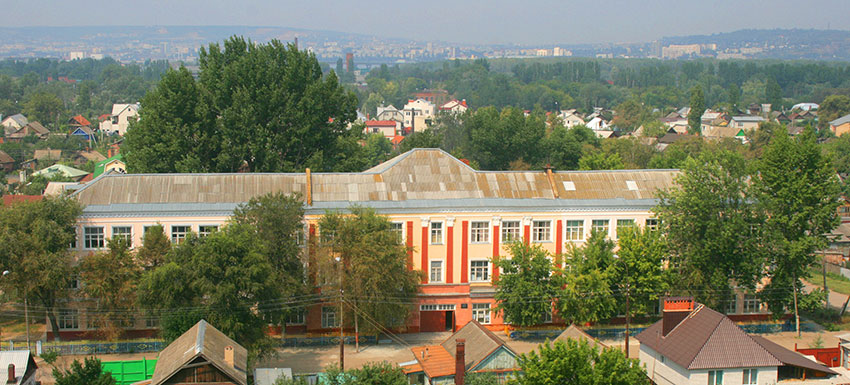 К 85-летию средней школы № 2  города Энгельса