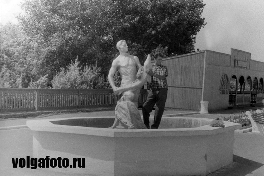 Фонтан на набережной