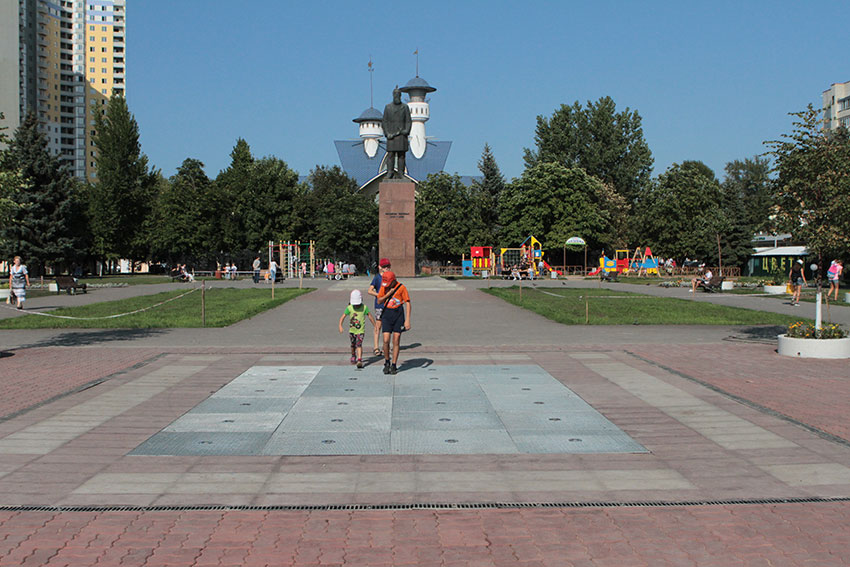 На проспекте Ф. Энгельса