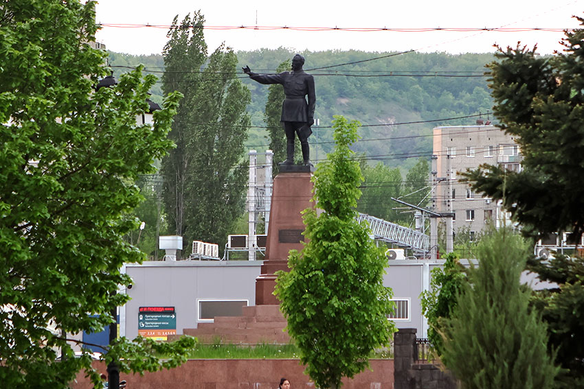 Памятник Ф. Э. Дзержинского в Саратове Памятник Ф. Э. Дзержинского в Саратове