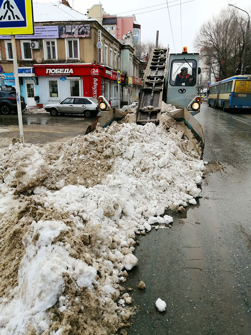 Первая уборка снега