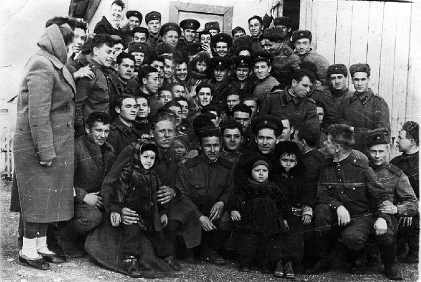 Первые фотографии