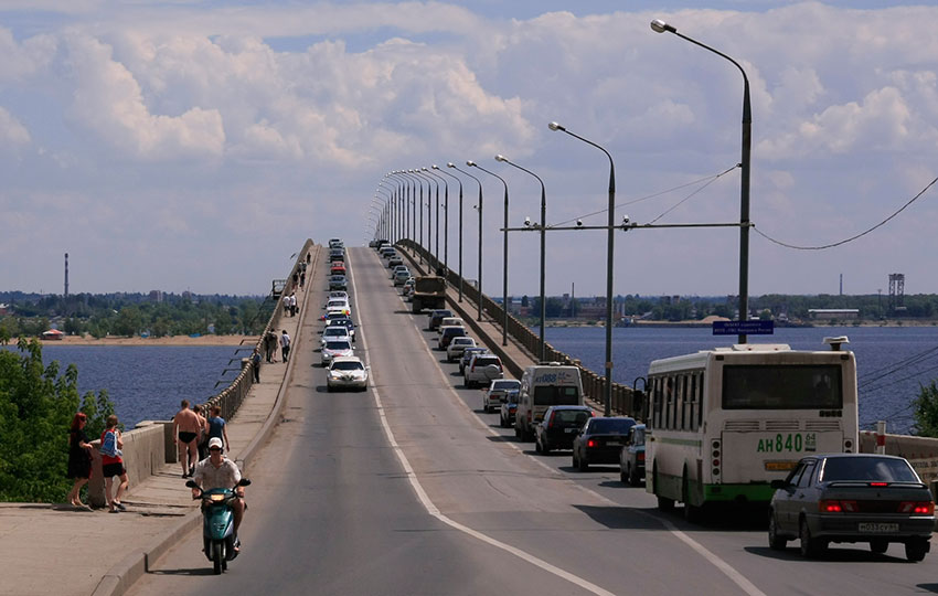 На мосту длиной 2804 метра будут выполнены следующие работы:

-...