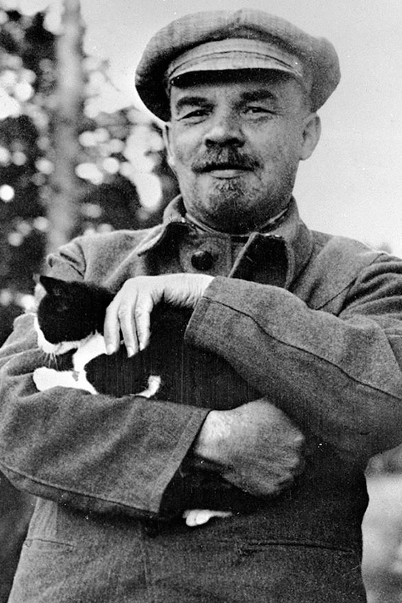 В.И. Ленин (Ульянов) 1870-1924 гг.