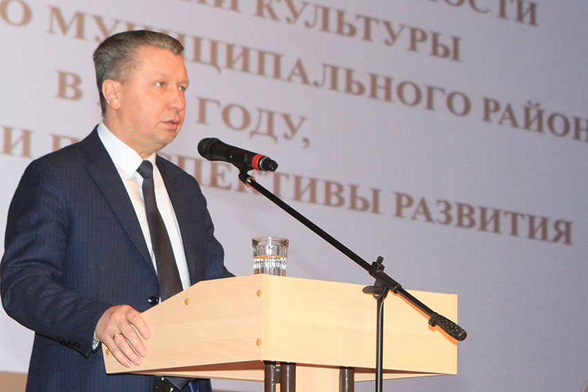 Глава района Алексея Стрельникова (2,6 млн), других его заместителей,...