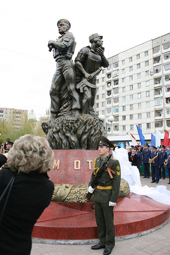 8 мая 2007 года на проспекте Ф. Энгельса торжественно открыт...