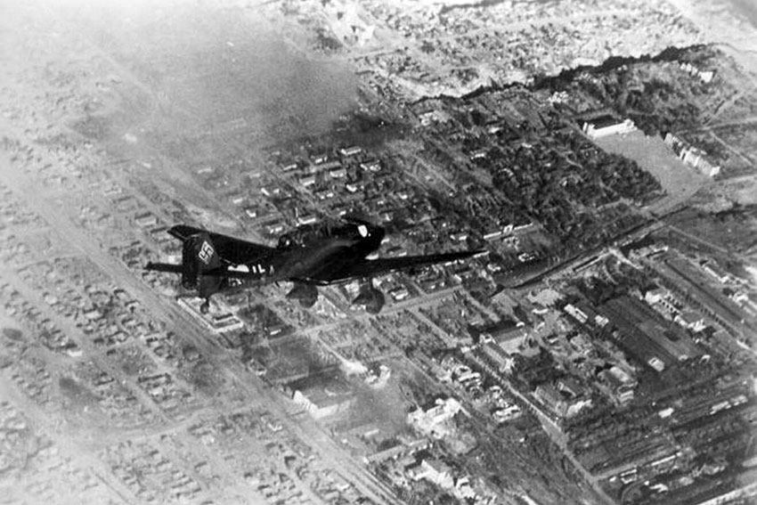 Junkers Ju-87 над Сталинградом 1942 год.