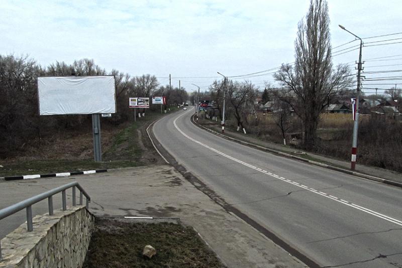 И даже около вокзала тишина.
