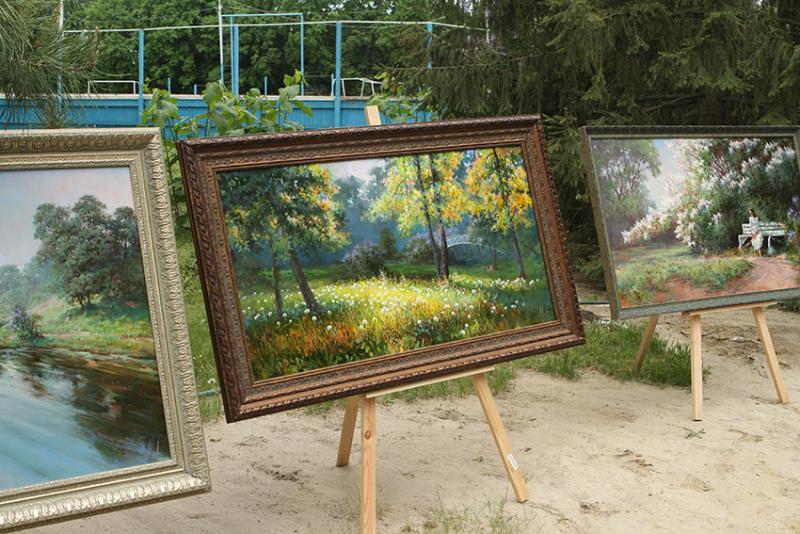 Выставки и вернисажи.