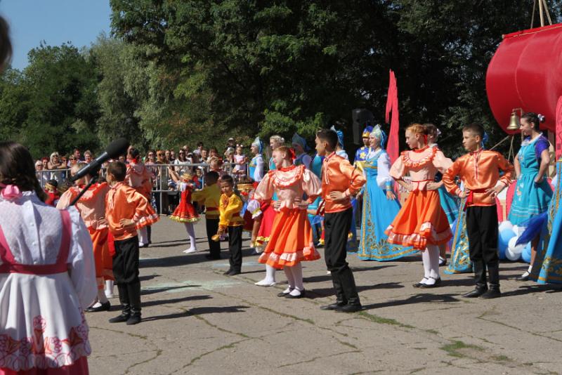 Праздничные гулянья.