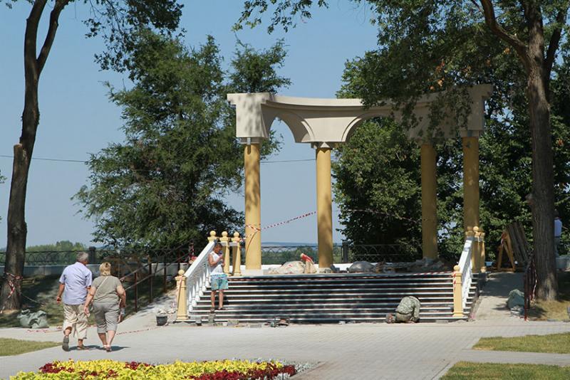 Ротонда на набережной.