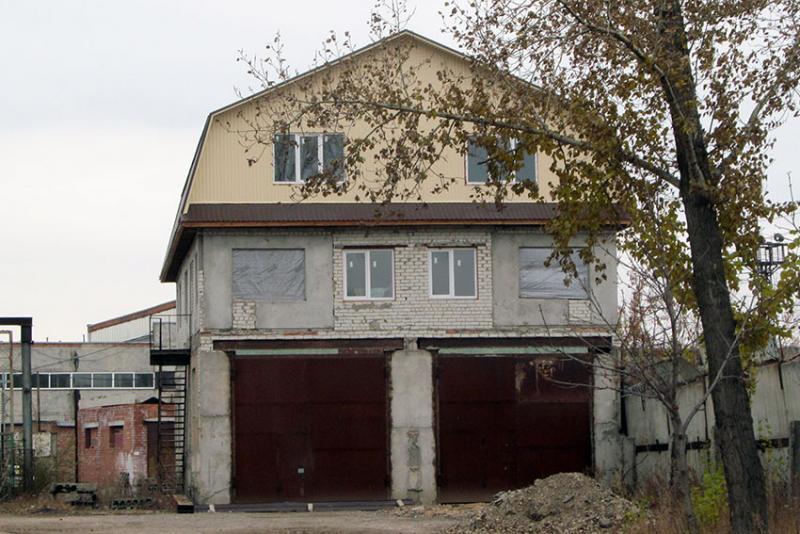 Дом и гараж все рядом. Мечта автолюбителя.