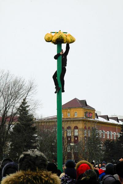 —	Дорогая Иола,
—  воскликнул молодой человек,
— ты все,...