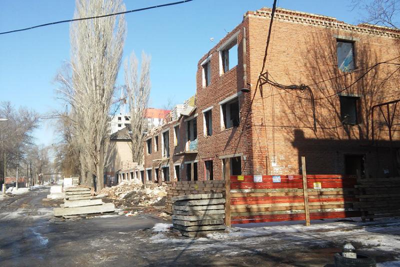 Улица Харьковская. Постройка 60 годов ХХ века.