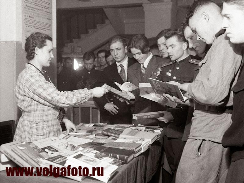 Городская конференция ВЛКСМ. Фото Шпилёва М.С. 50 гг. ХХ века.