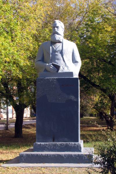 Другой – в Лётном городке (сейчас его там нет), третий –...