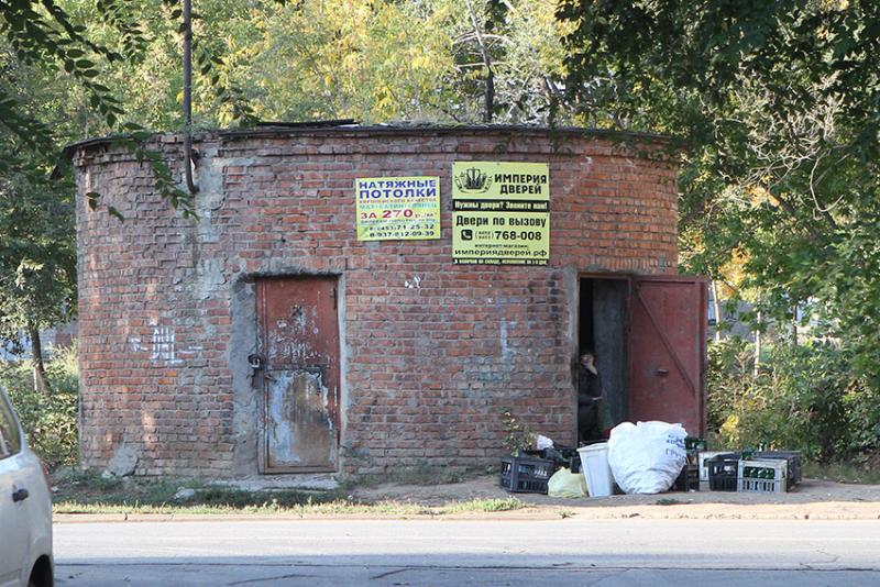 —	Робертино, я слышал, сгорел твой застрахованный дом?
—	Тс-с!...
