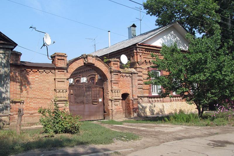 Она сегодня активно застраивается так называемыми «новыми...