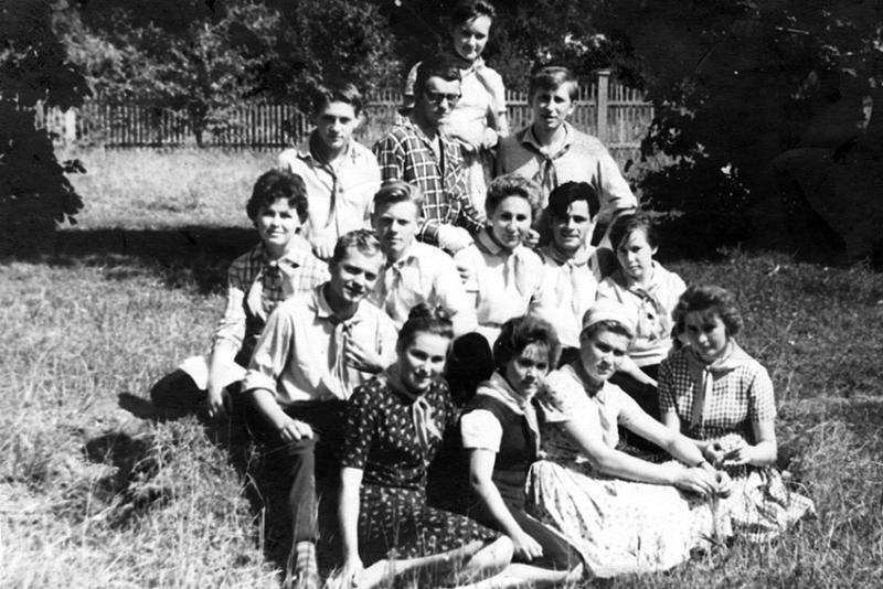 Вожатые комсомольцы пионерского лагеря Орлёнок 1963 год....